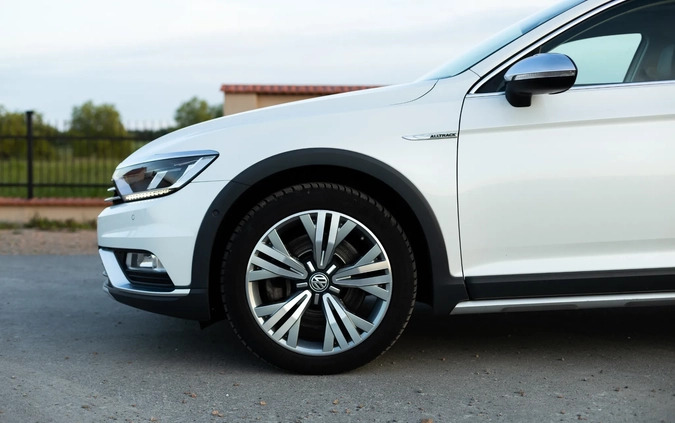 Volkswagen Passat cena 80000 przebieg: 163000, rok produkcji 2016 z Zduny małe 352